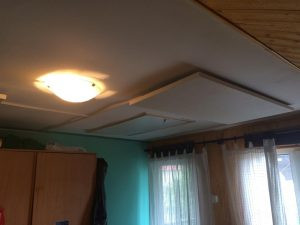 Panou radiant instalat pe tavan