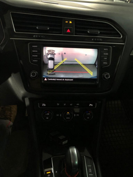 Kit complet retrofit Camera Marsarier in maner portbagaj cu linii de ghidaj active VW cu unitate originalaMIB2