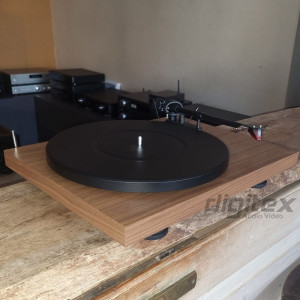 Ricondizionato - Giradischi Trazione a Cinghia Hi-Fi Pro-Ject Debut Carbon EVO
