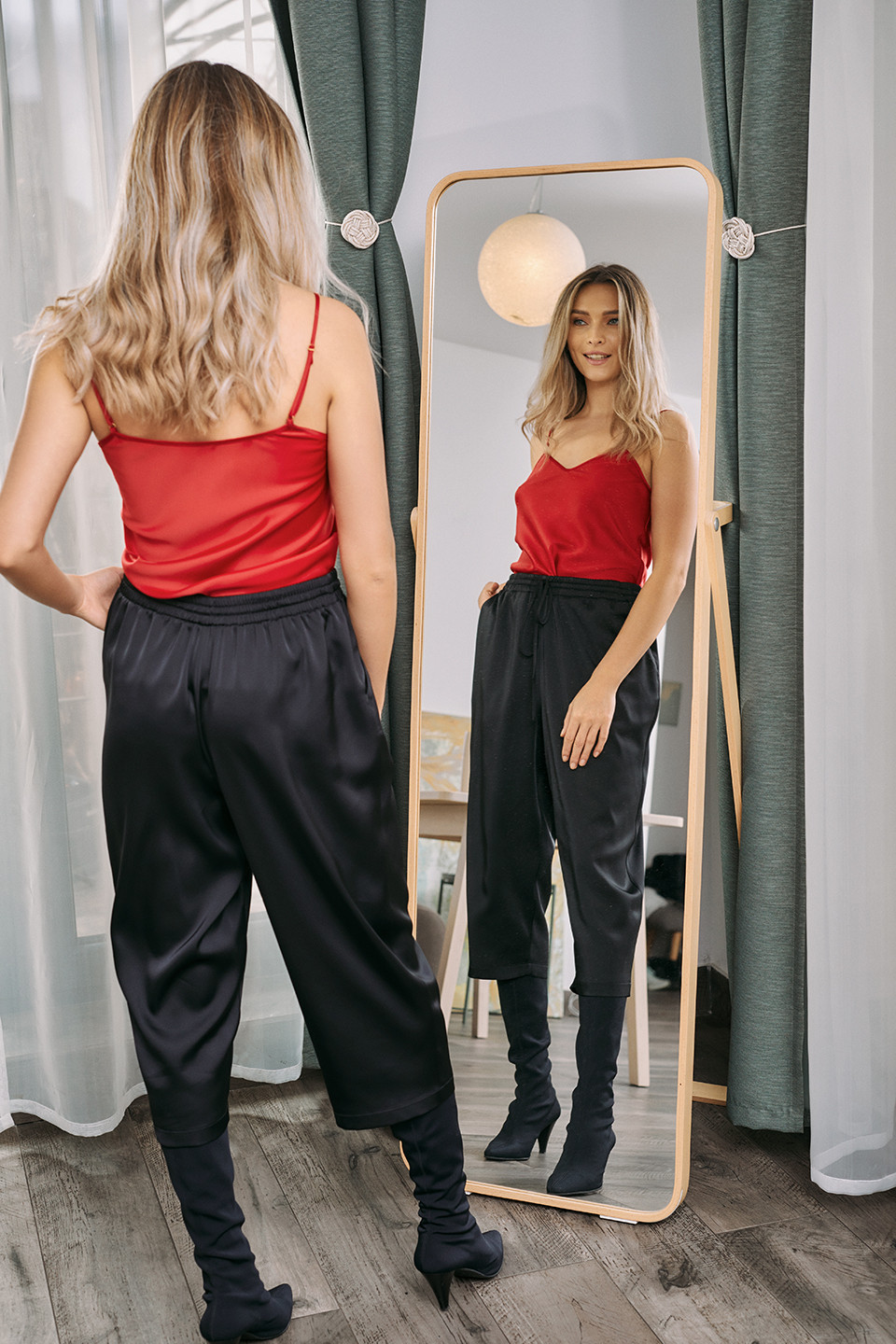 PANTALONI DIN SATIN LESS IS MORE