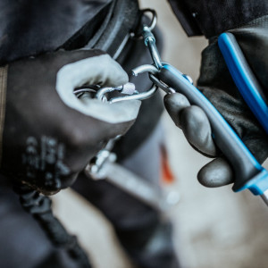 Cleste tais lateral pentru conditii grele izolat la 1000 V cu inel pentru carabiniera - 466/1VDEDP-H