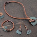 Комплект - дамско колие, гривна, обеци и пръстен