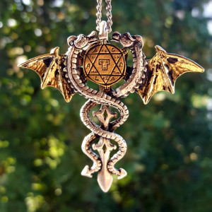 Pandantiv talisman Dragonii sacri