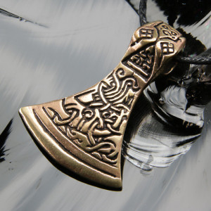 Pandantiv viking bronz Topor