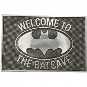 Pres usa licenta DC Comics - Batcave