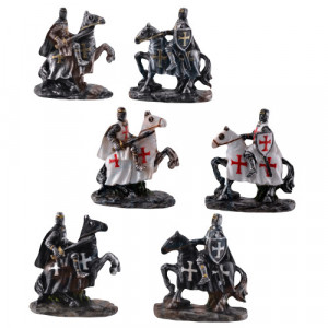 Figurina Cavaler cruciat pe cal 4cm