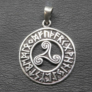 Pandantiv argint Triskelion cu rune