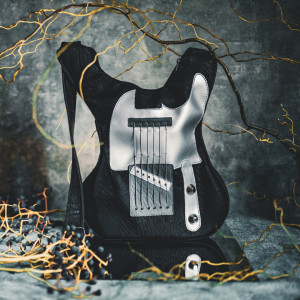 Guitar-shaped backpack Black Monster