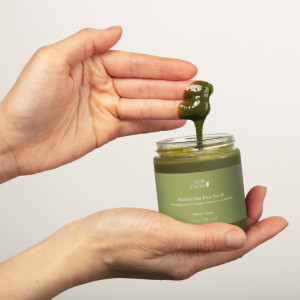 Exfoliant facial cu matcha