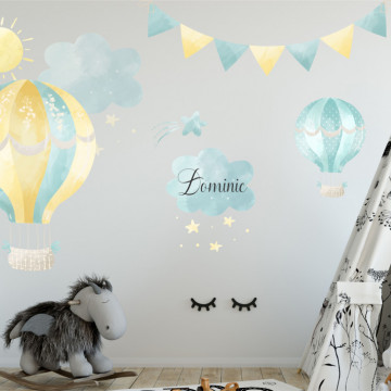 Sticker perete copii - Soare printre nori si nume personalizat