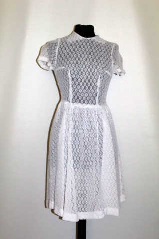 Rochie vintage din dantelă albă anii 50