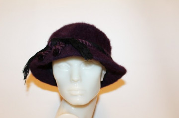 Palarie din angora violet pruna anii '70