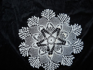 Mileu motiv floral central anii '40