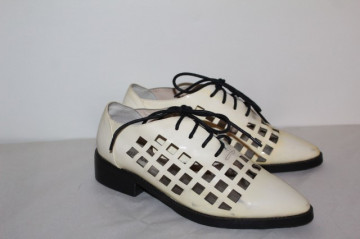 Pantofi model traforat Steve Madden