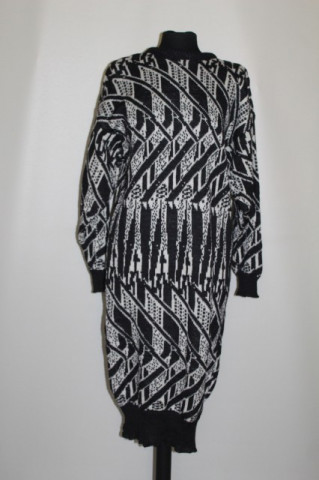 Rochie din tricot alb cu negru anii '80