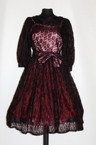 Rochie vintage din dantela anii '50