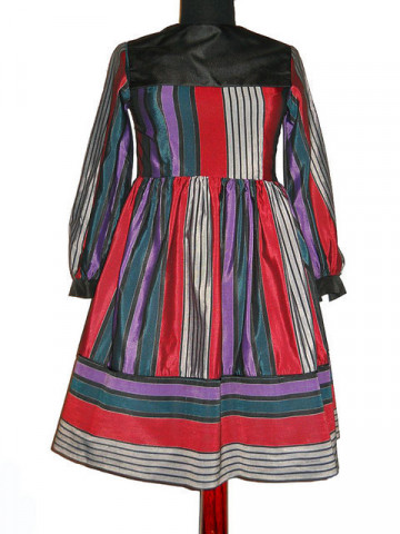 Rochie cu dungi si platca anii '60