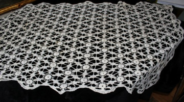 Fata de masa vintage din dantela crochet anii '40