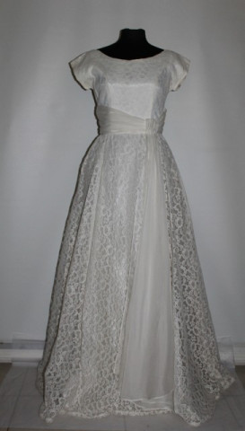 Rochie de seara din dantela ivoire anii '50