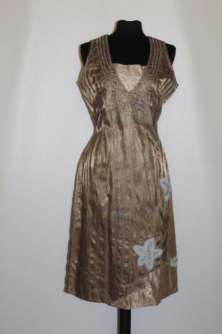 Rochie din brocart aplicatii anii '90
