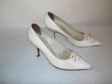 Pantofi vintage alb murdar anii '50 - '60