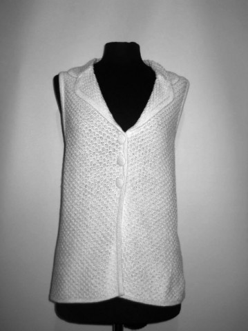 Vesta alba din tricot repro anii '70
