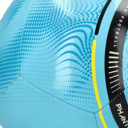 Minge fotbal Nike Phantom Pitch
