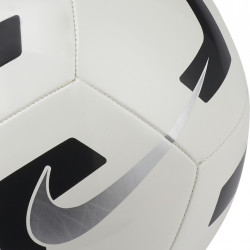 Minge fotbal Nike Pitch Training 21