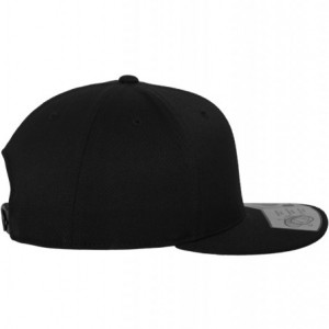 110 Fitted Snapback