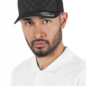 Diamond Quilted Flexfit black L/XL