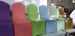 Huse elastice din Lycra pentru scaune banchet, colorate