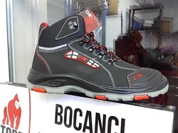 Bocanci protectie din piele Nubuck S3 cu metal