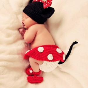 Costum bebelusi crosetat Minnie Mouse