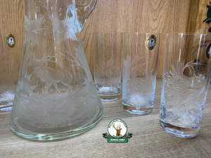 SET DE PAHARE DIN 6 buc. din sticla GRAVAT ptr. Racoritoare 340ml cu CARAFA GRAVAT de 1500 ml cod.10