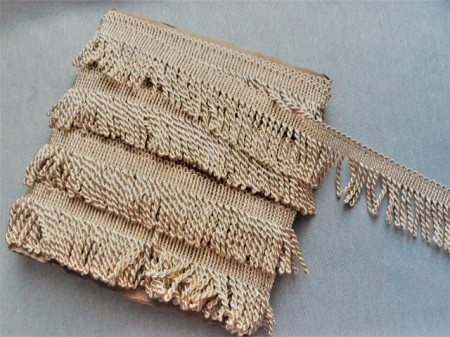 Franjuri poliester 6cm/11m bej