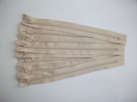 Fermoare fusta #3 - 20 cm bej deschis