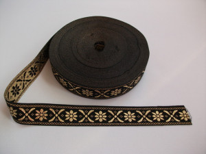 Banda tesuta Crenguta 25 mm auriu cu negru