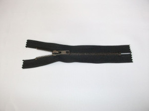 Fermoare fixe #5 metal 14 cm negre cu dinti negrii