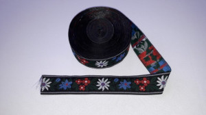 Banda tesuta Floare de colt 40 mm - fond negru