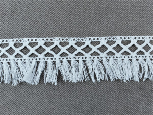 Dantela bumbac cu franjuri, 55mm/10m, alba