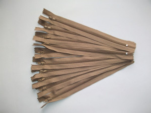 Fermoare fusta #3 - 20 cm bej