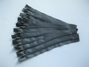 Fermoare pantaloni #5 - 20 cm gri