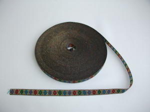 Banda tesuta ANCUTA 12 mm si 16 mm (pe fond auriu)