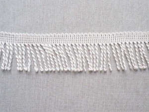 Franjuri poliester 6cm/11m alb