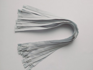 Fermoare lenjerie #3 - 50 cm gri deschis