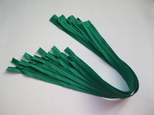 Fermoare lenjerie #3 - 50 cm verde deschis
