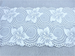Dantela elastica alba 18cm, cod303