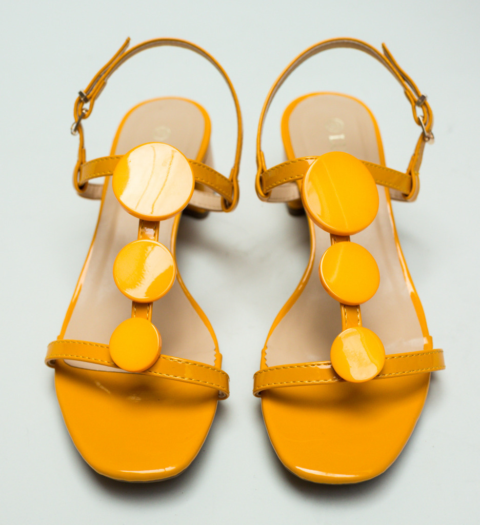 Sandale aqua galbene