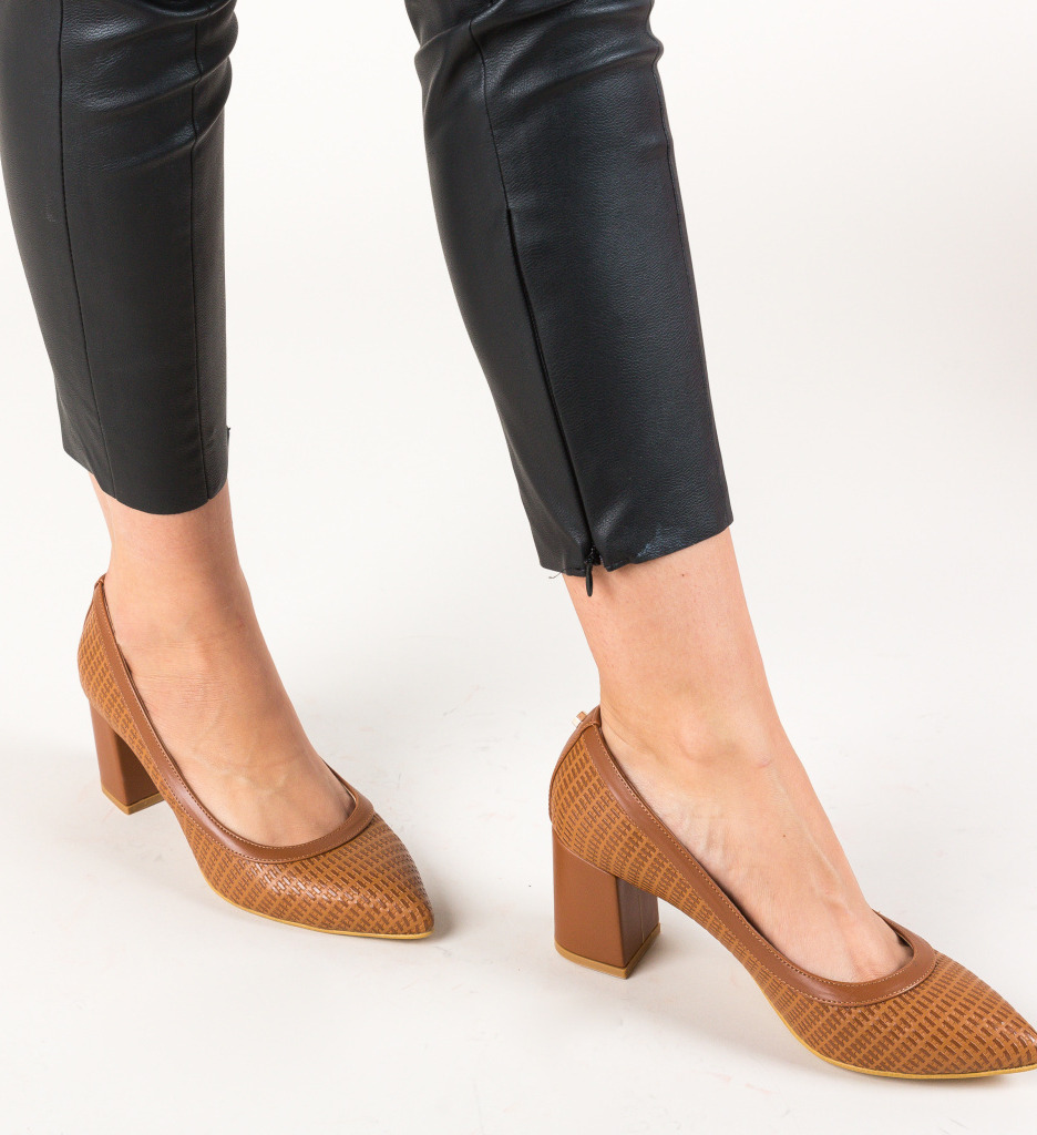 Pantofi spic camel