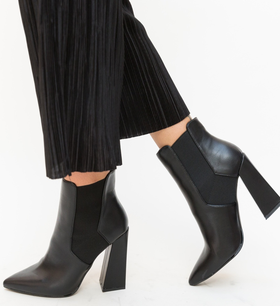 Botine plastima negre